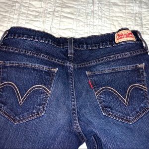 Levi’s 711 Jeans
